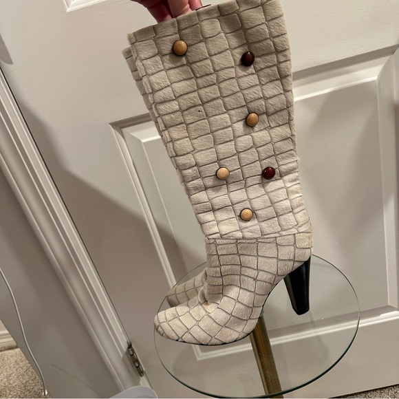 Dénouée Fur Knee High Block Heel Boots with Button Details (Made in Italy) - Picture 4 of 15